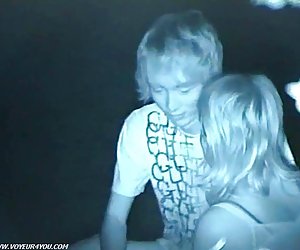 goraco mama brane od tyłu