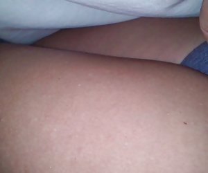 brunetka z naturalne duże cycki fucked