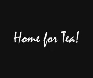 dwie brunetki i jeden szczęśliwy człowiek