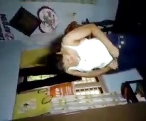 starsza i młody kogut 70