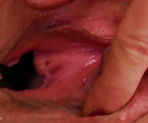 wzajemnej ubranych trochę mężulek penisa z jego potwór dildo